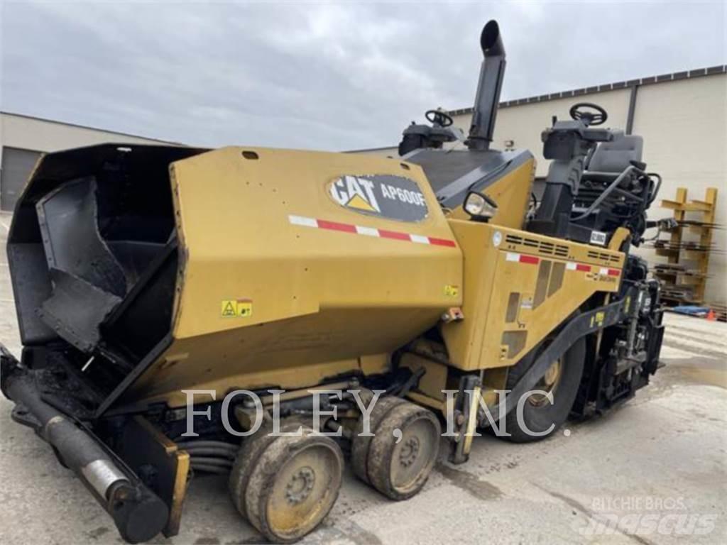 CAT AP600F 아스팔트 포장장비