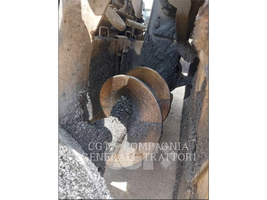 CAT AP600F 아스팔트 포장장비