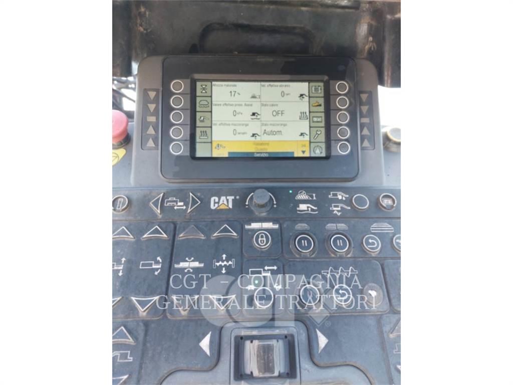 CAT AP600F 아스팔트 포장장비