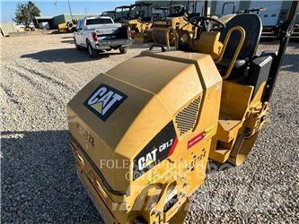 CAT CB1.7-03 토양 다짐기