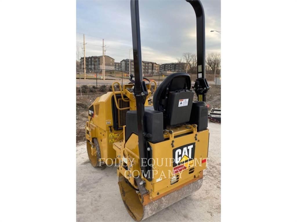 CAT CB1.7-03 토양 다짐기
