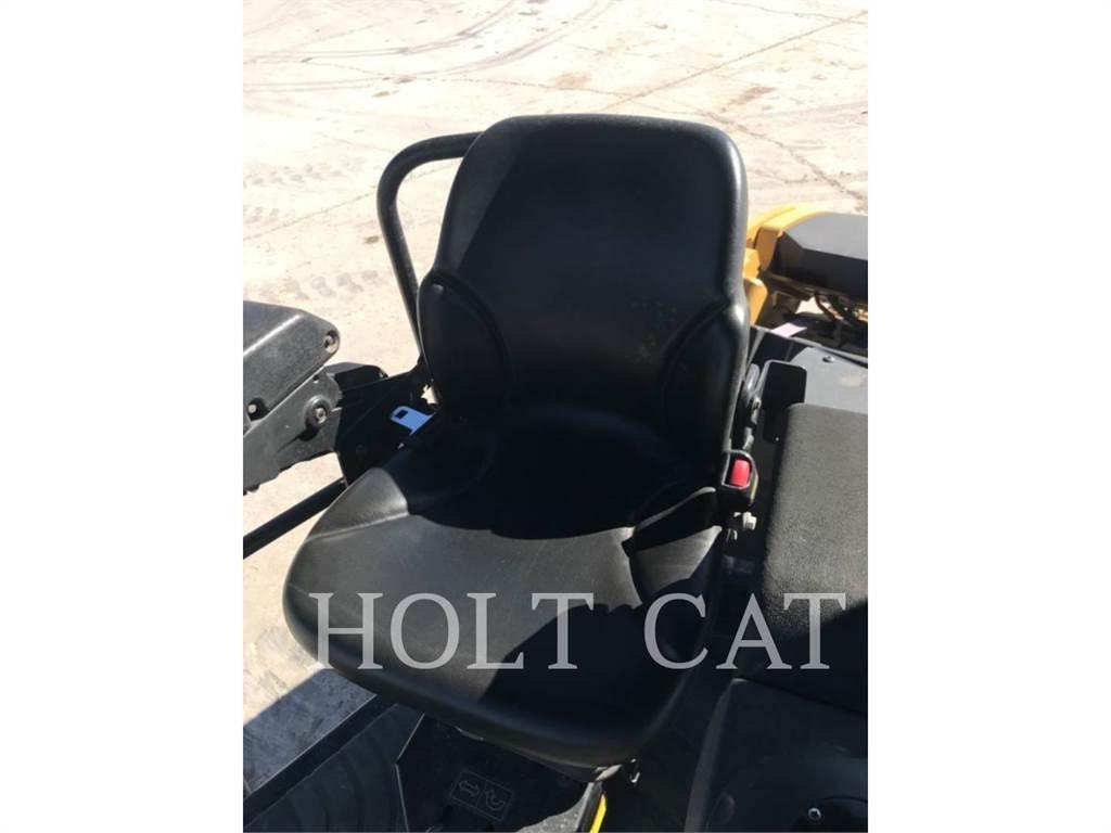 CAT CB13 싱글 드럼 롤러