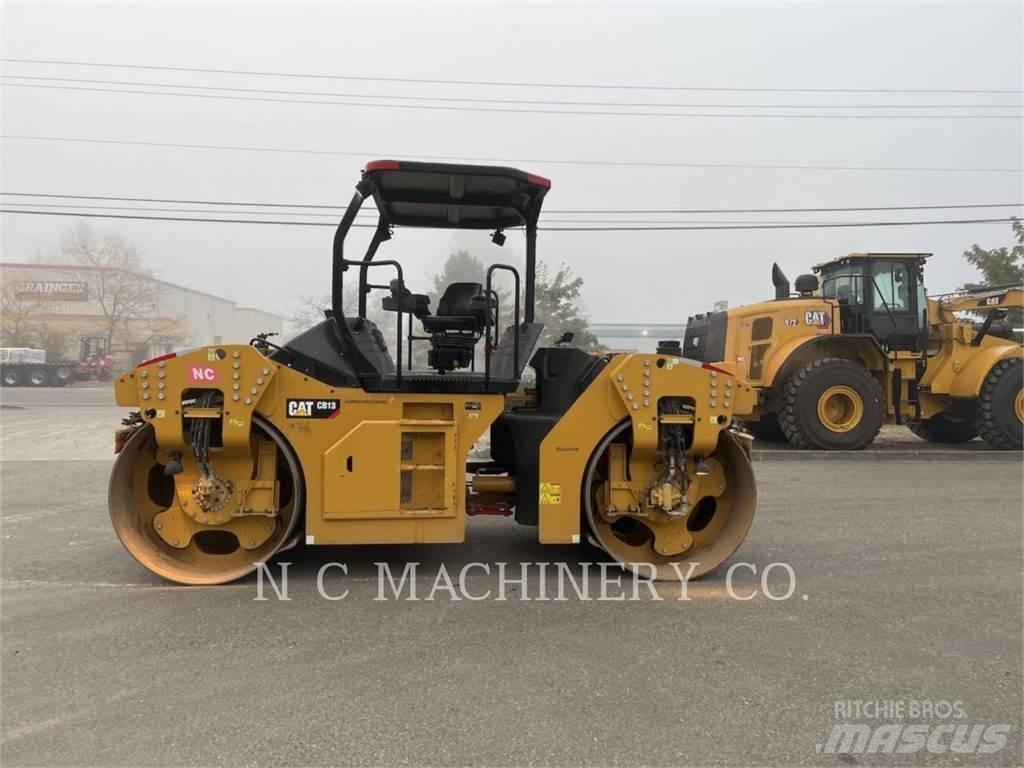 CAT CB13 아스팔트 포장장비