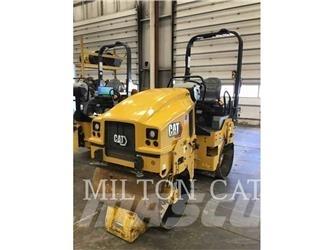 CAT CB2.5 토양 다짐기