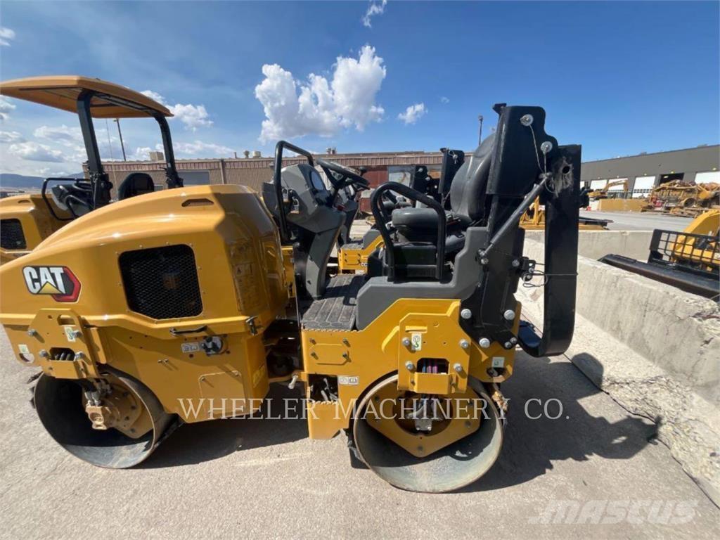 CAT CB2.5 GC 트윈 드럼 롤러