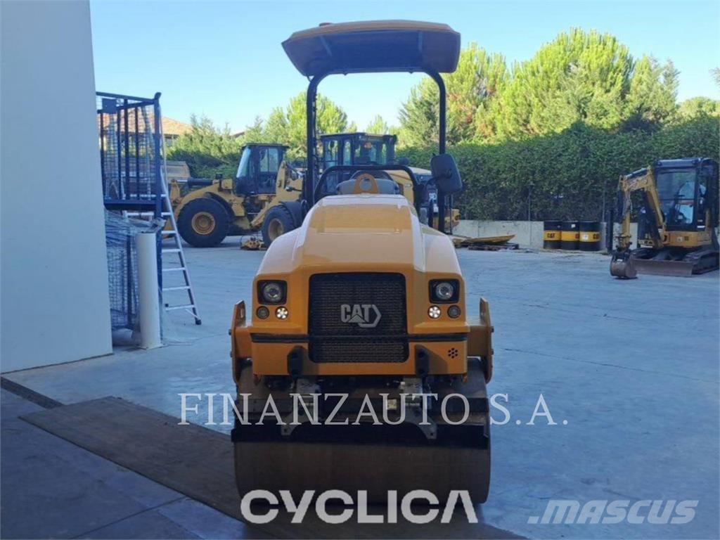 CAT CB2.7 트윈 드럼 롤러