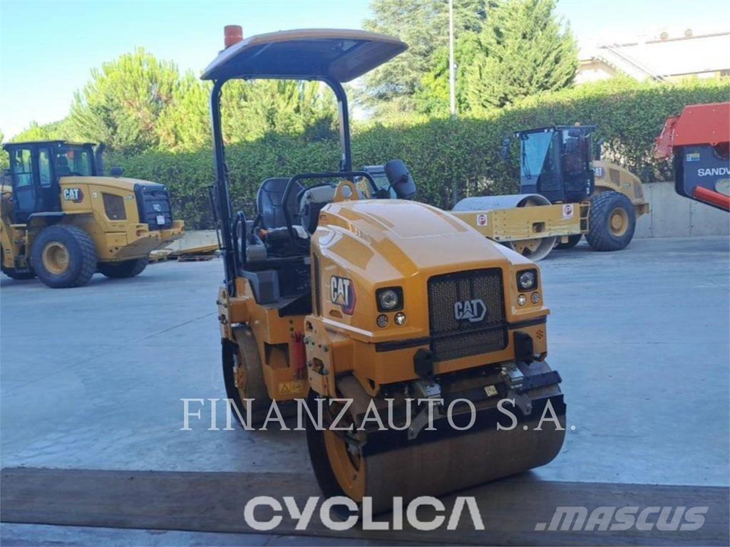 CAT CB2.7 트윈 드럼 롤러