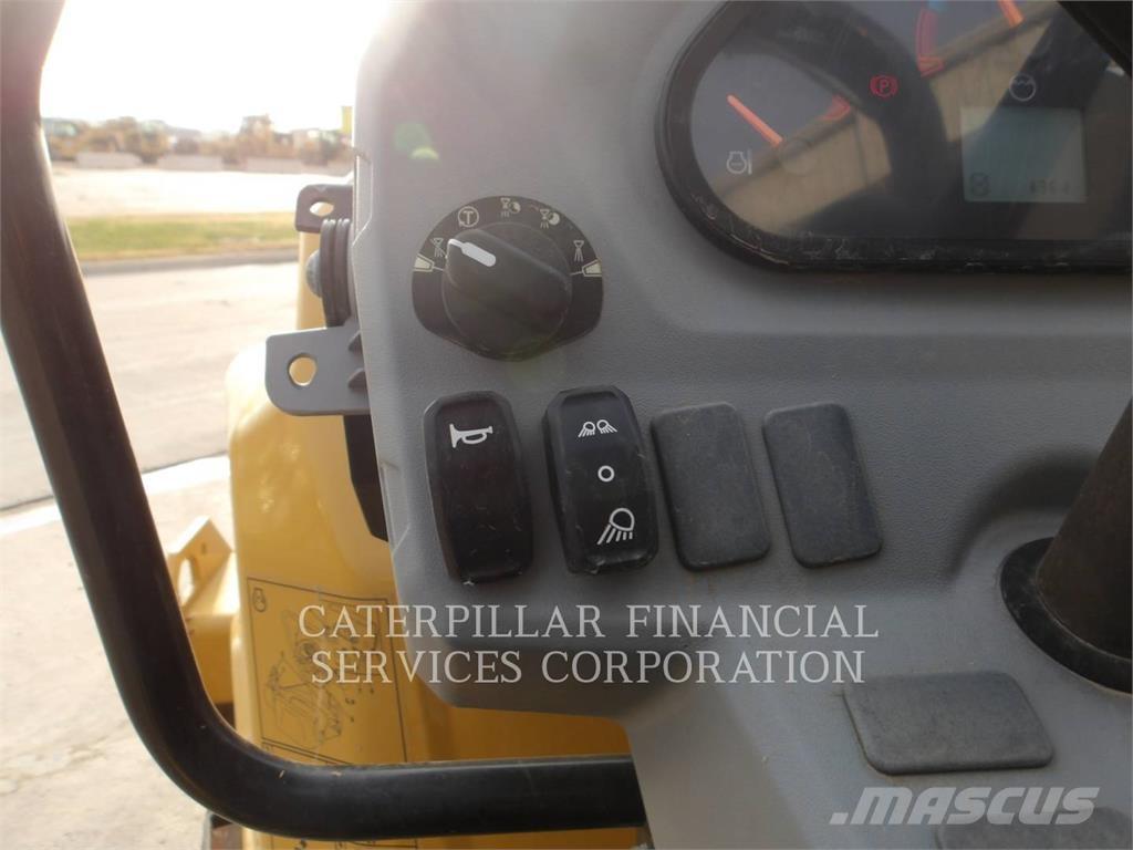 CAT CB2.7-03 트윈 드럼 롤러