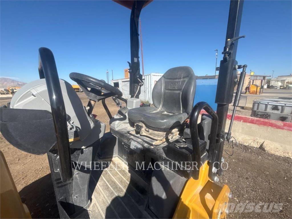 CAT CB2.7 GC 트윈 드럼 롤러