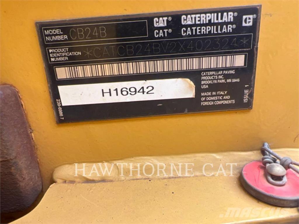 CAT CB24B 토양 다짐기