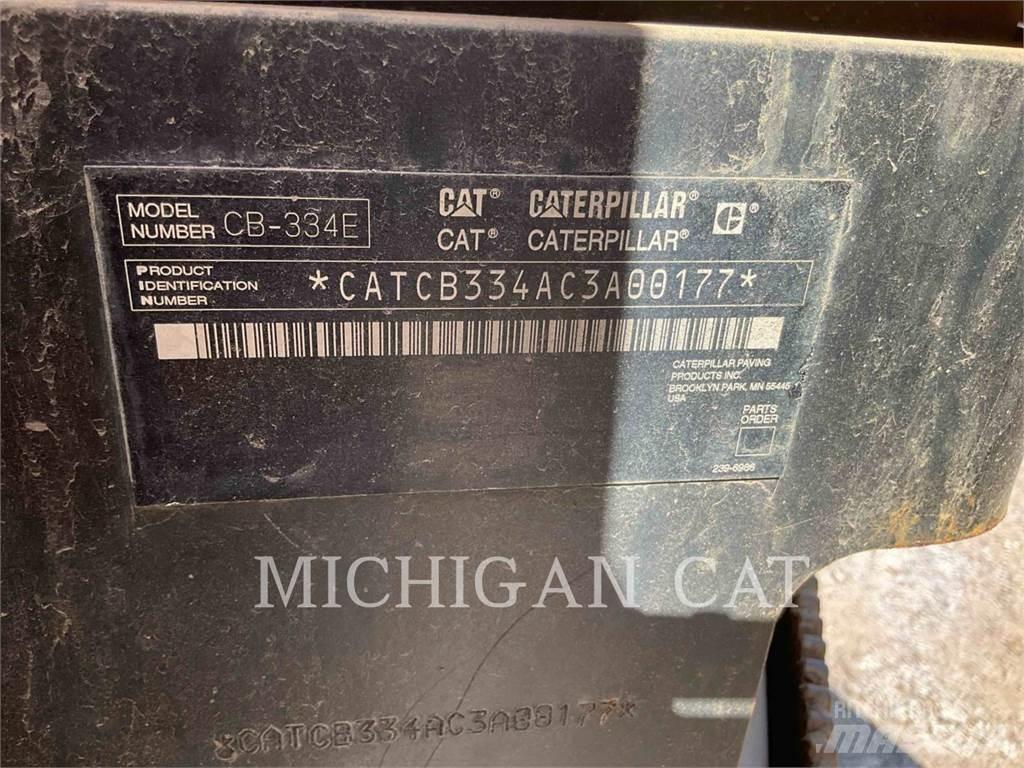 CAT CB334E 싱글 드럼 롤러