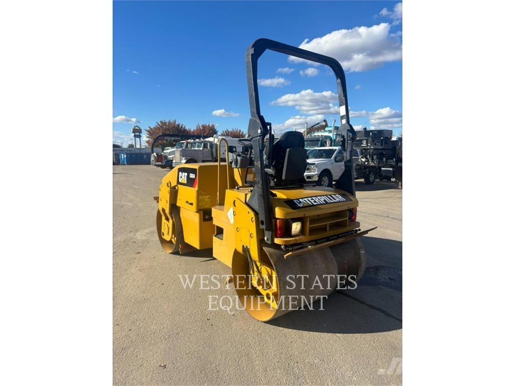 CAT CB34 트윈 드럼 롤러