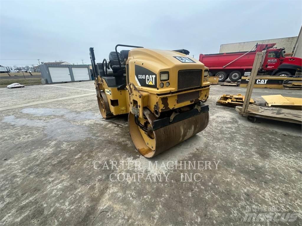 CAT CB34B 토양 다짐기