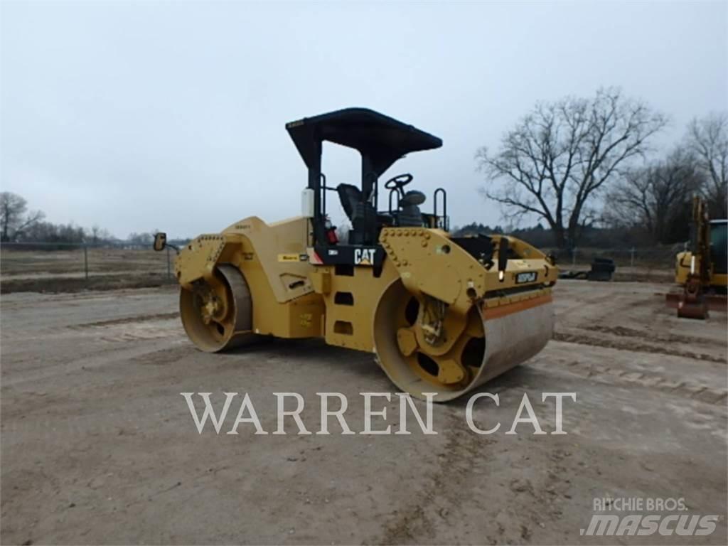 CAT CB64 아스팔트 포장장비