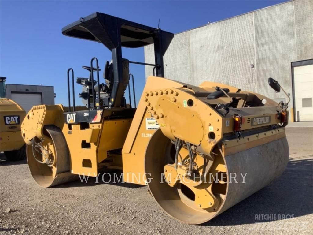 CAT CB64 토양 다짐기