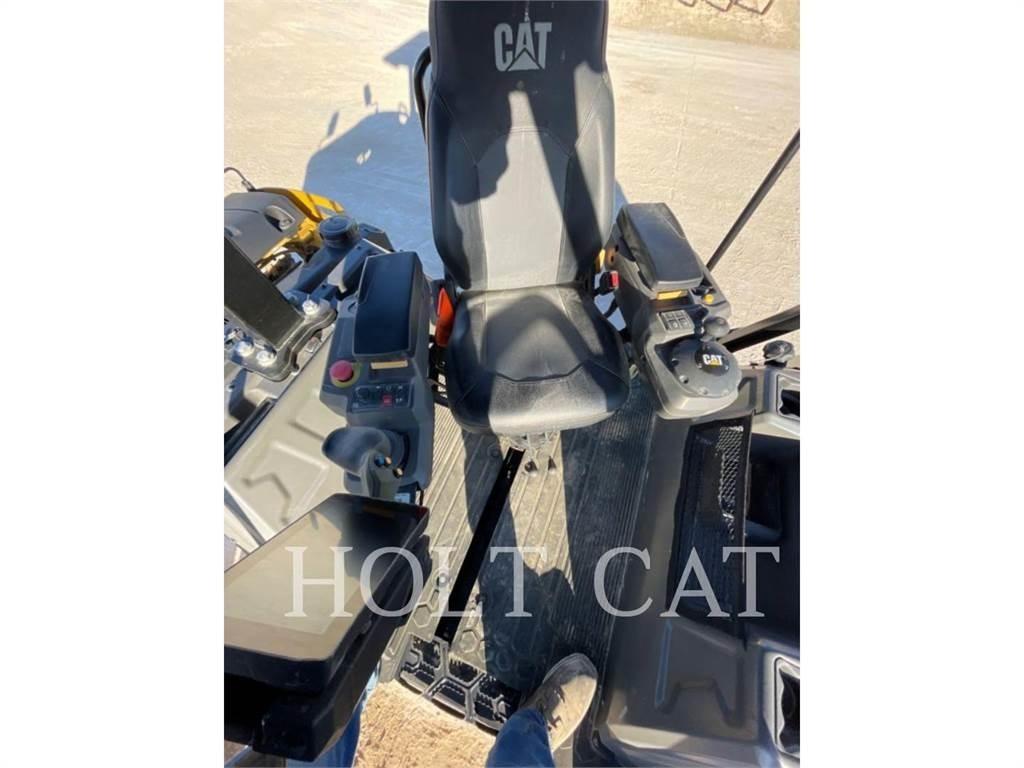 CAT CB7 싱글 드럼 롤러