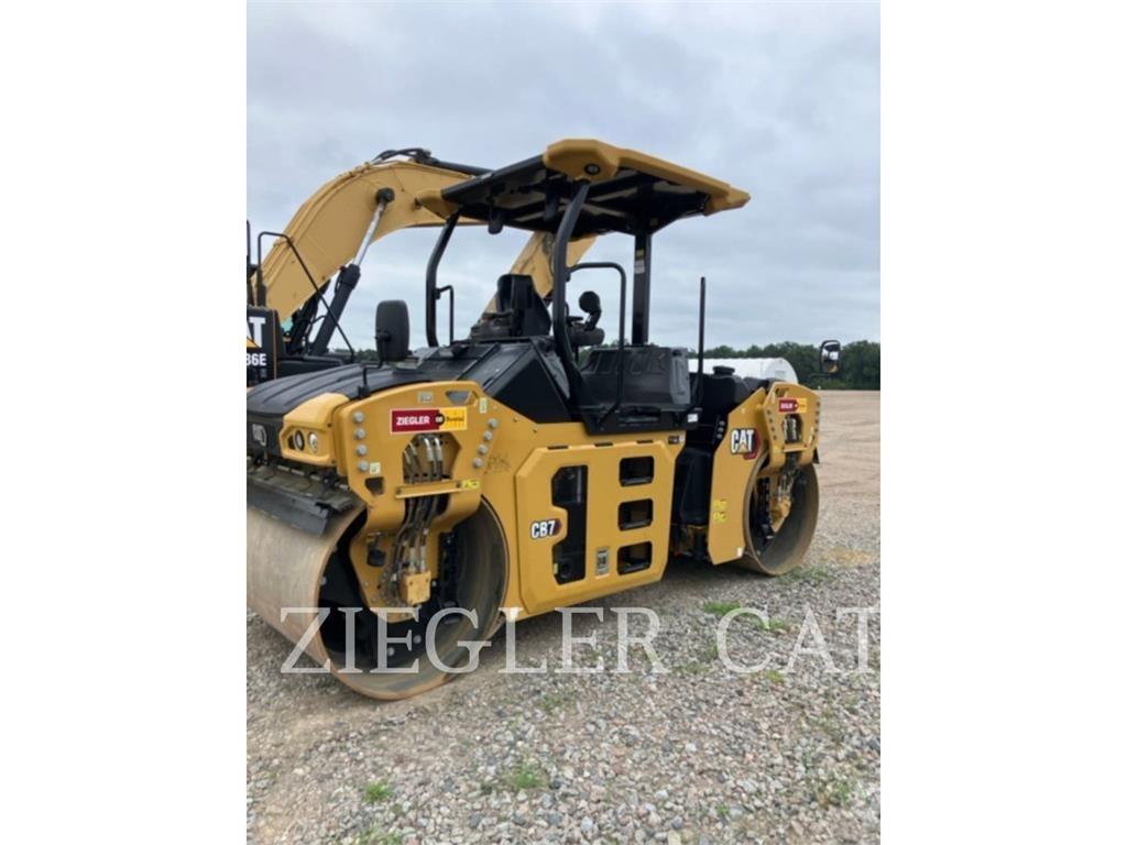 CAT CB7-02 토양 다짐기