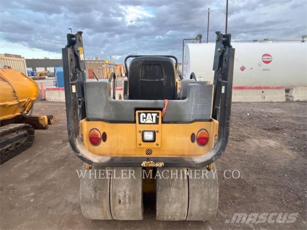 CAT CC34B 궤도식 로우더