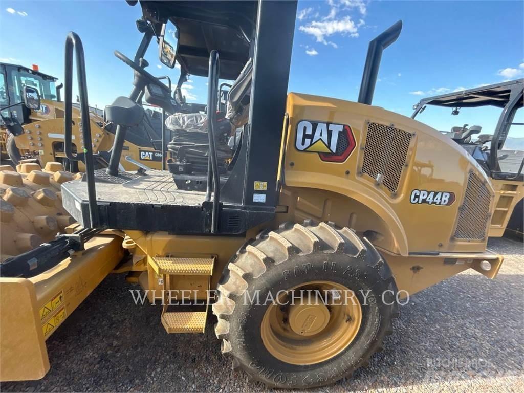 CAT CP44B 싱글 드럼 롤러
