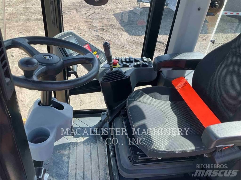 CAT CP44B 싱글 드럼 롤러