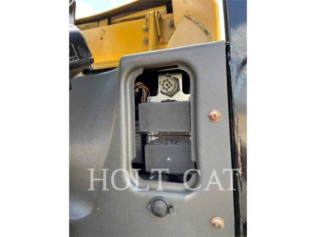 CAT CP54B 싱글 드럼 롤러