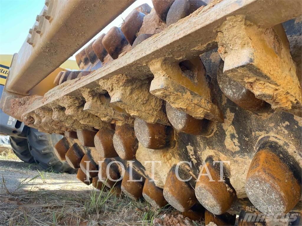 CAT CP56B 싱글 드럼 롤러