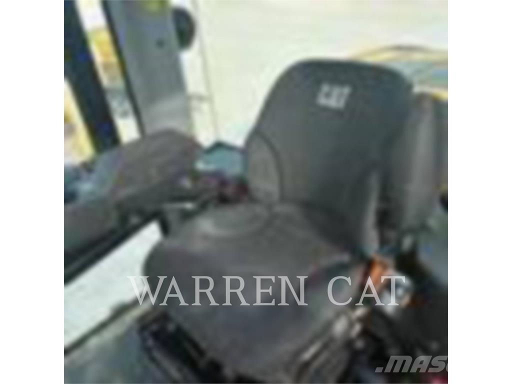 CAT CP56B 아스팔트 포장장비