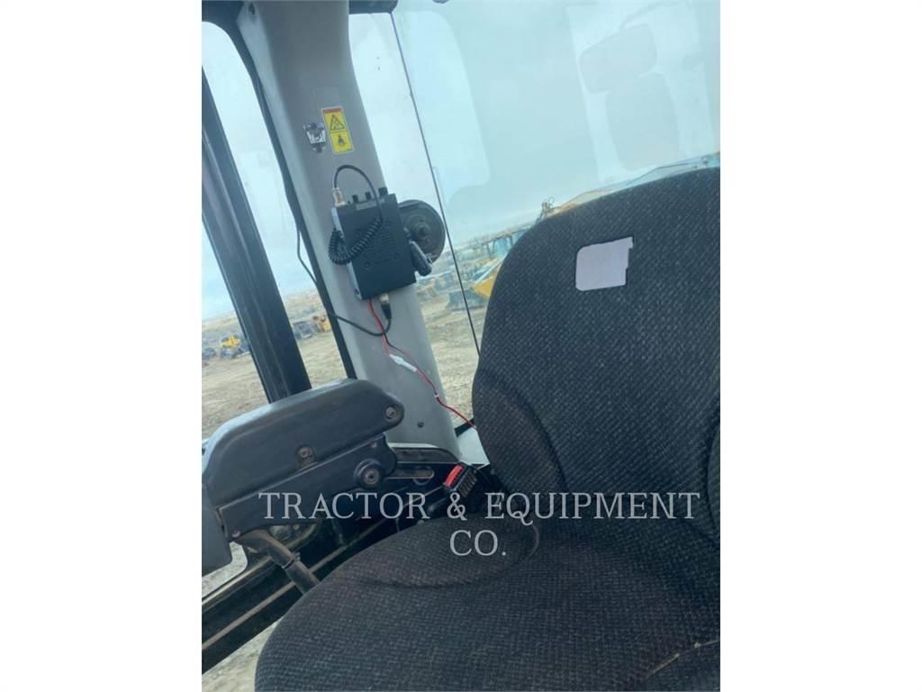 CAT CP56B 아스팔트 포장장비