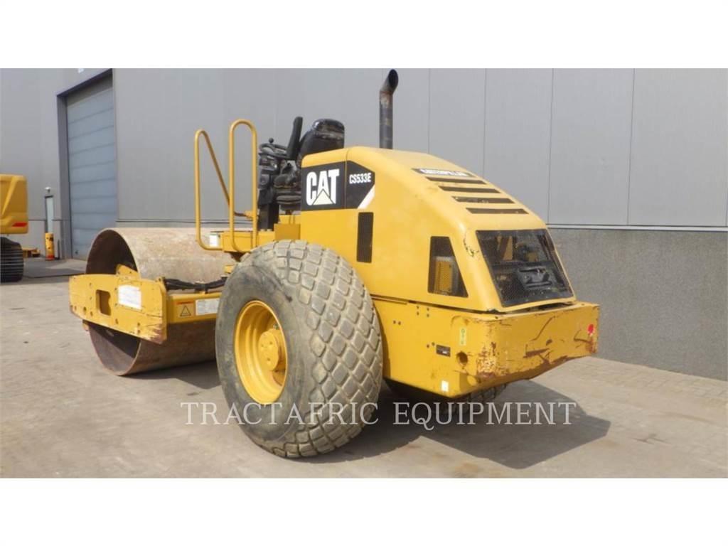 CAT CS-533E 싱글 드럼 롤러