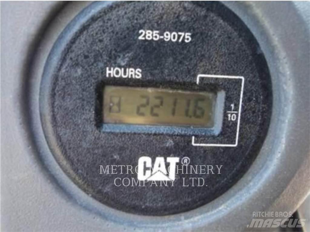 CAT CS-533E 싱글 드럼 롤러