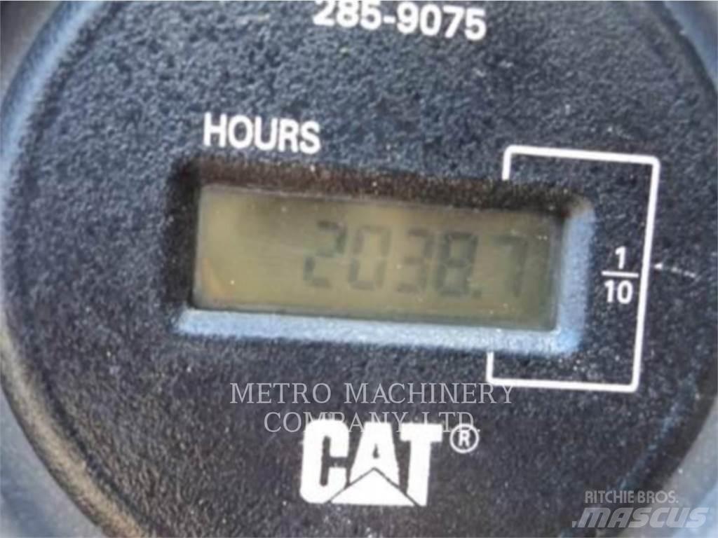 CAT CS-533E 싱글 드럼 롤러