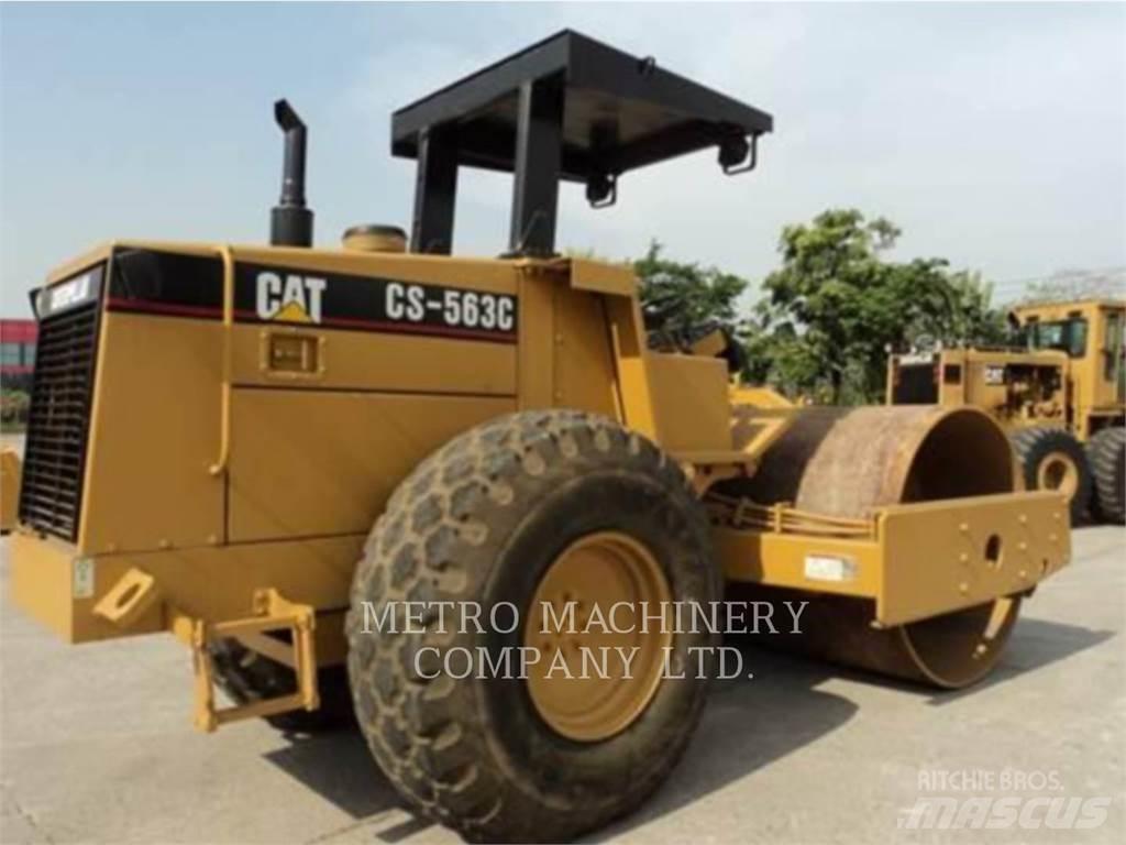 CAT CS-563CAW 싱글 드럼 롤러