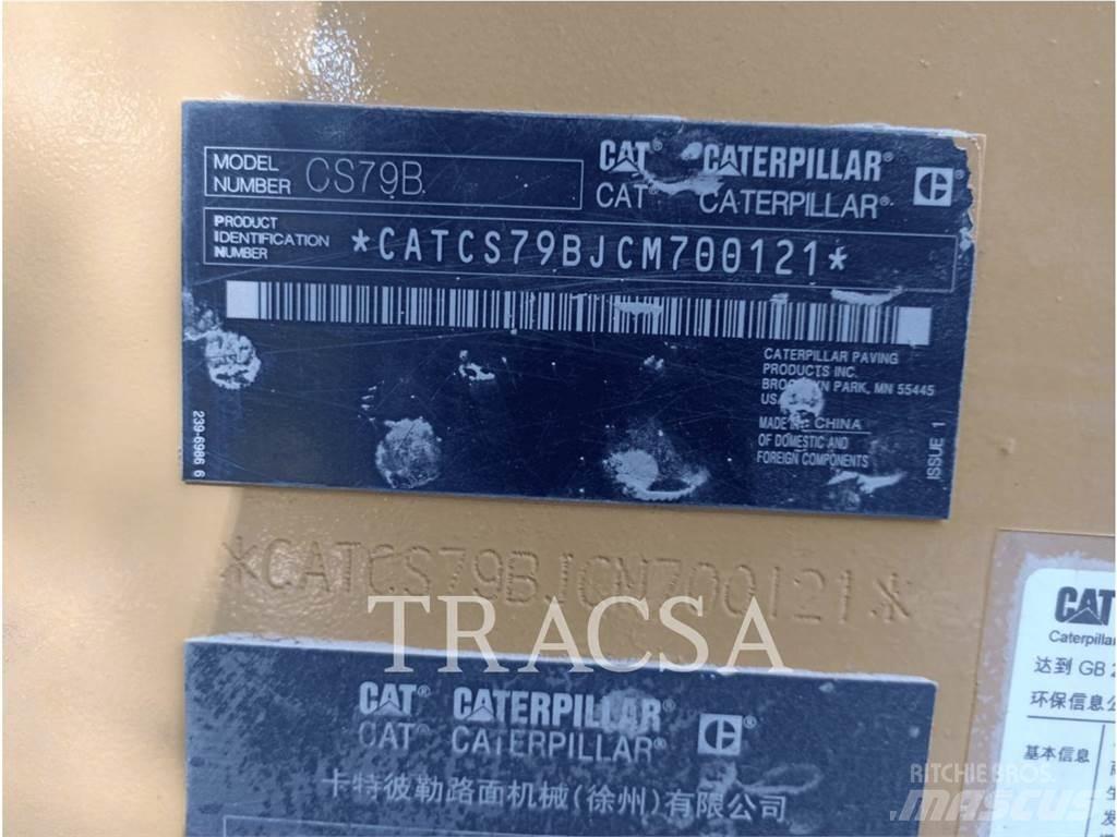 CAT CS 79 B 싱글 드럼 롤러