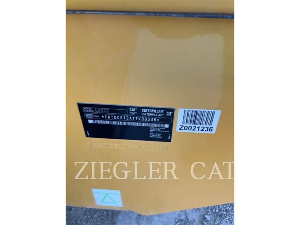 CAT CS12GC 토양 다짐기