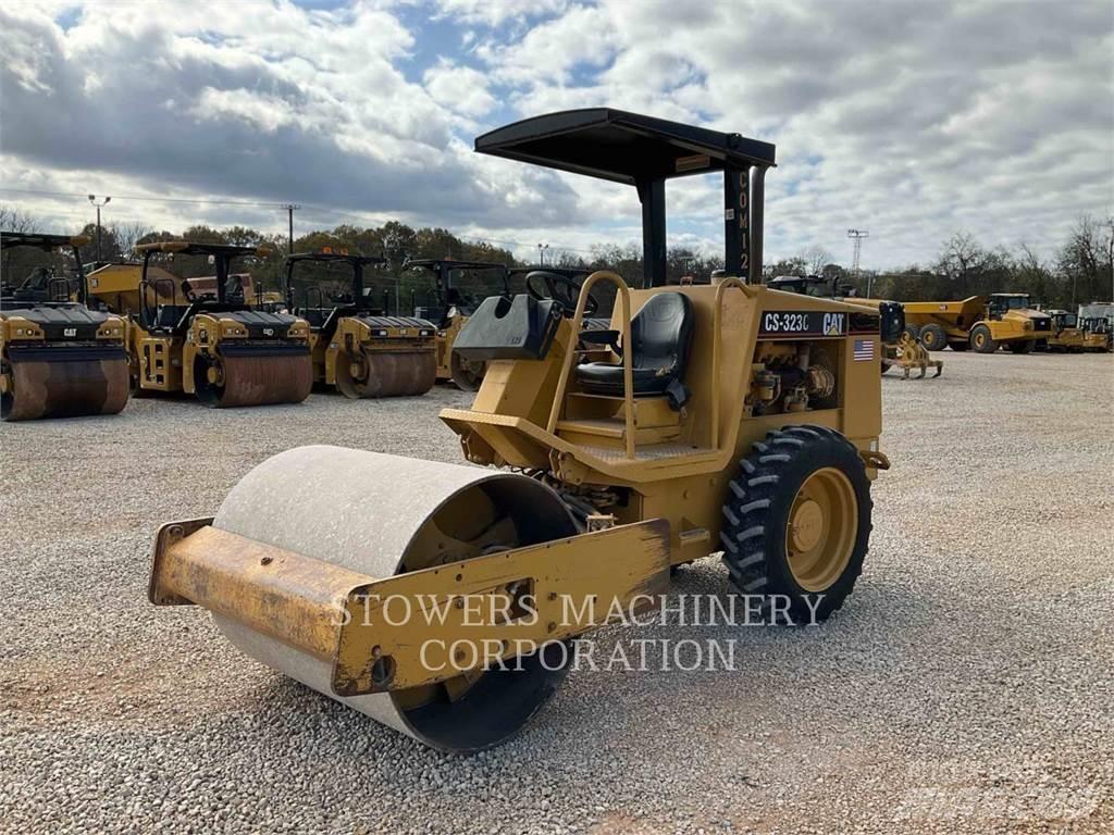 CAT CS323C 토양 다짐기