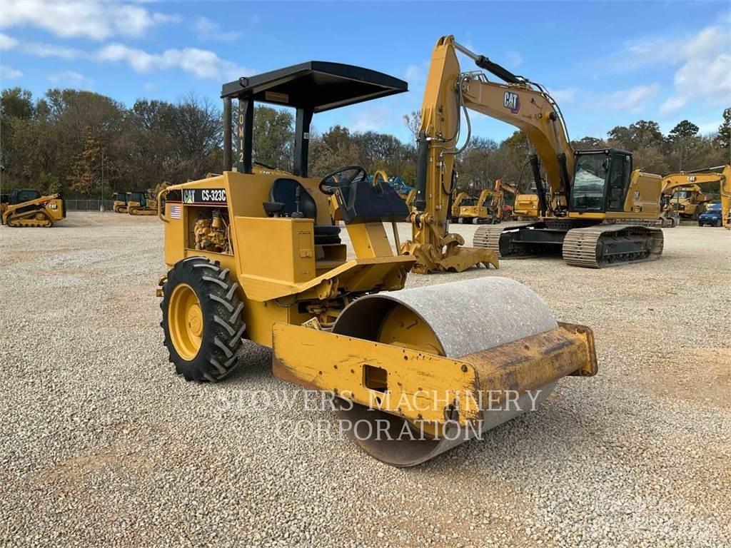 CAT CS323C 토양 다짐기