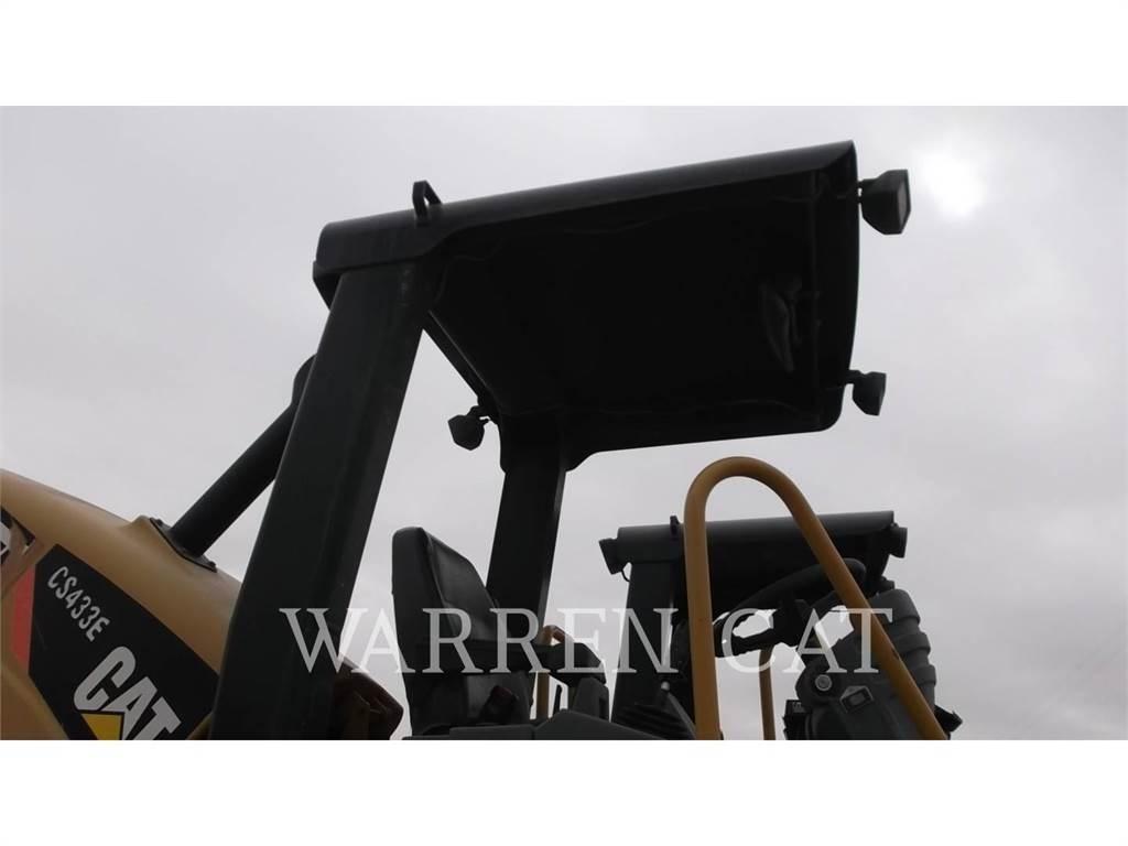 CAT CS433E 아스팔트 포장장비