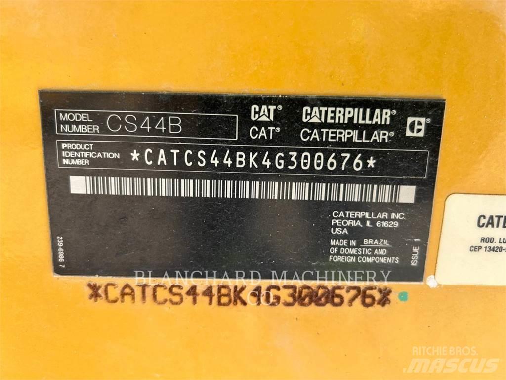 CAT CS44 싱글 드럼 롤러