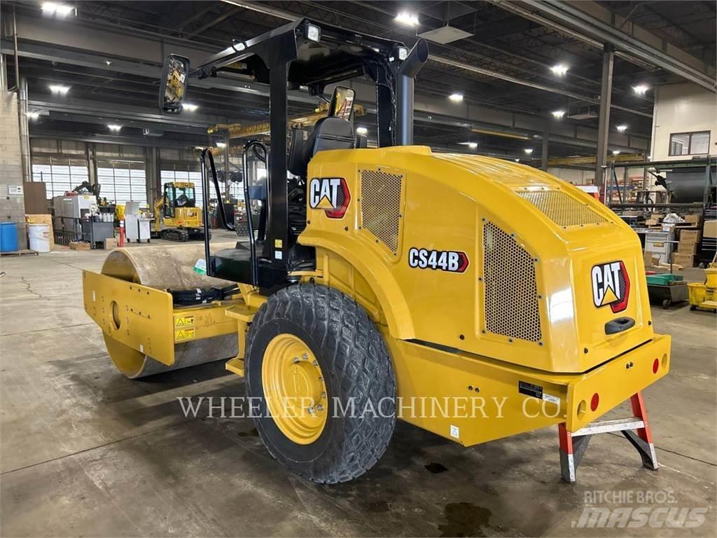 CAT CS44B 싱글 드럼 롤러