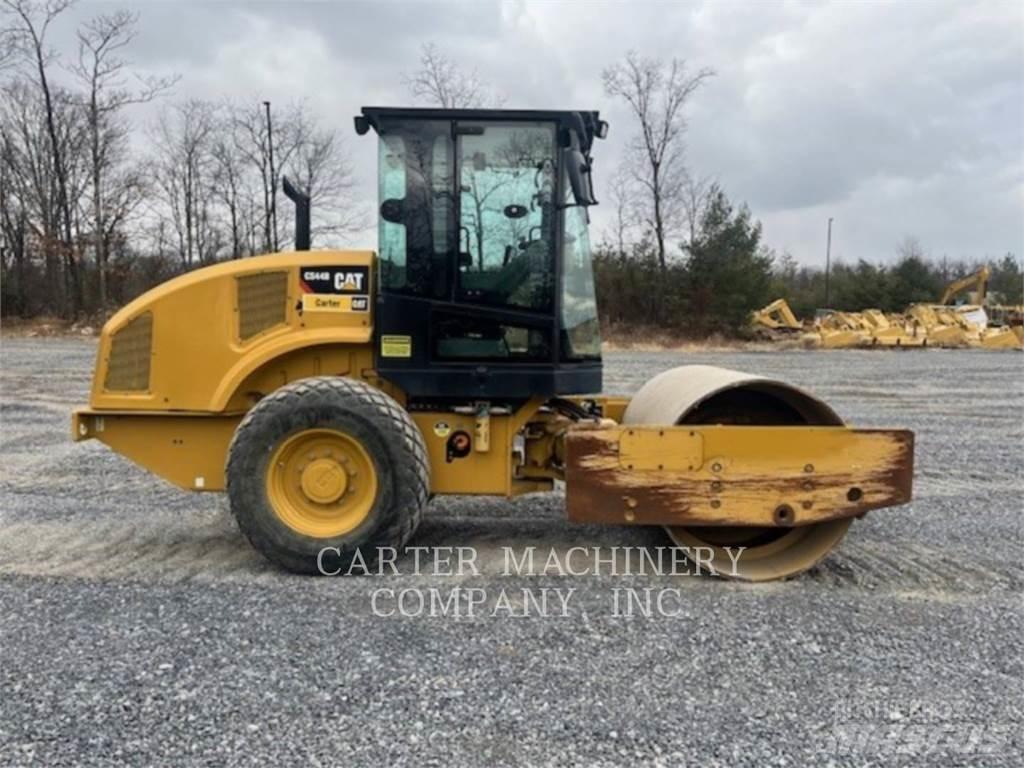 CAT CS44B 토양 다짐기