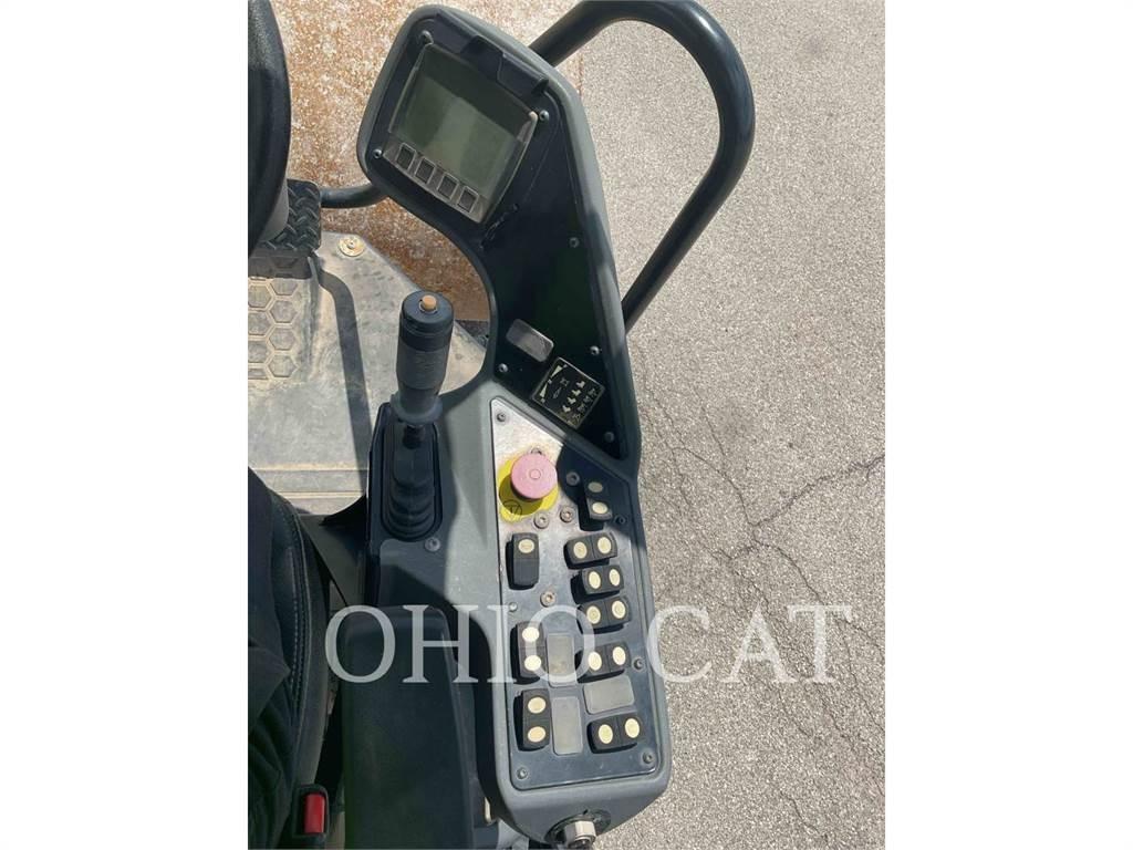 CAT CS44B 콤비 롤러