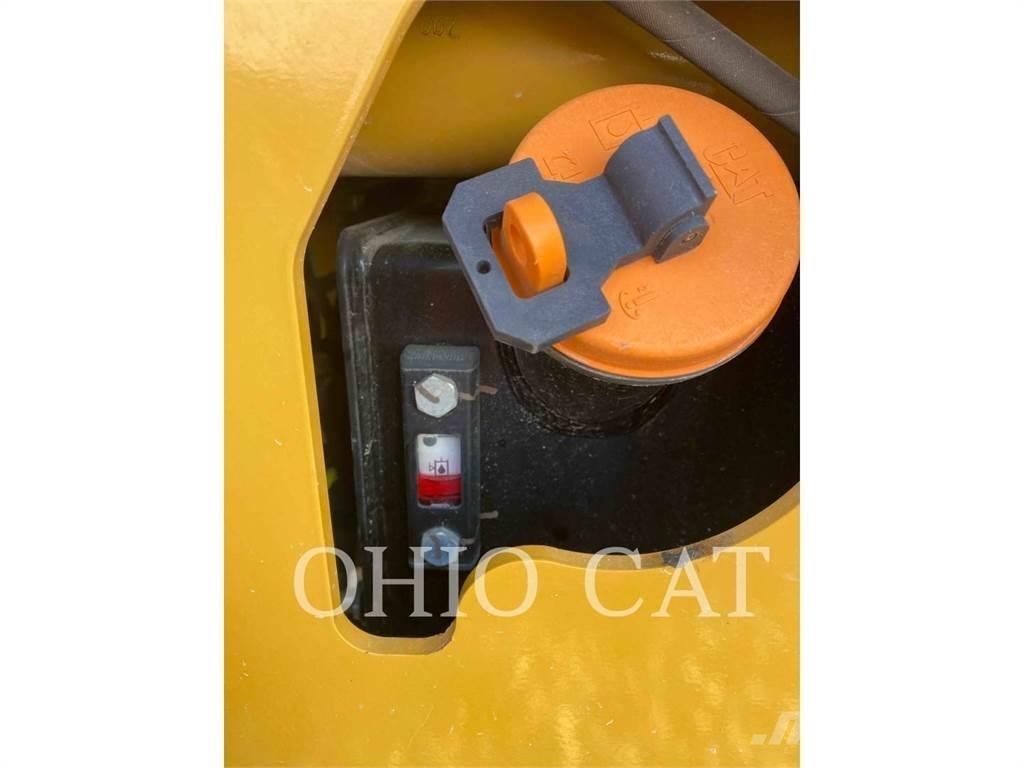 CAT CS44B 콤비 롤러