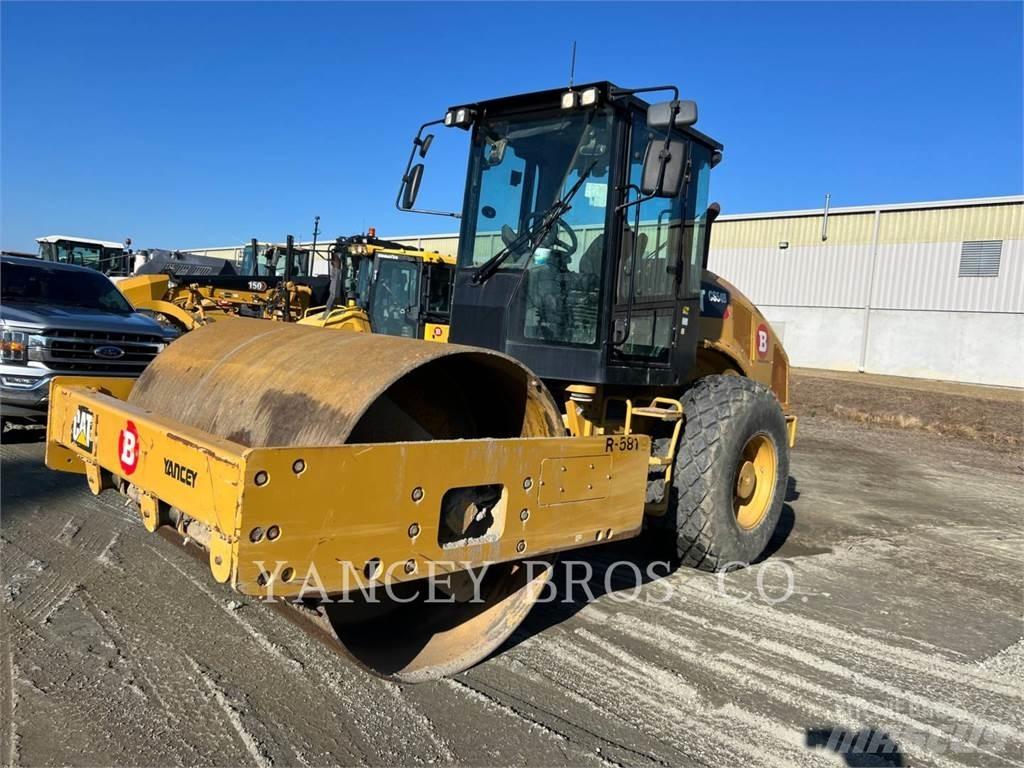 CAT CS54B 토양 다짐기