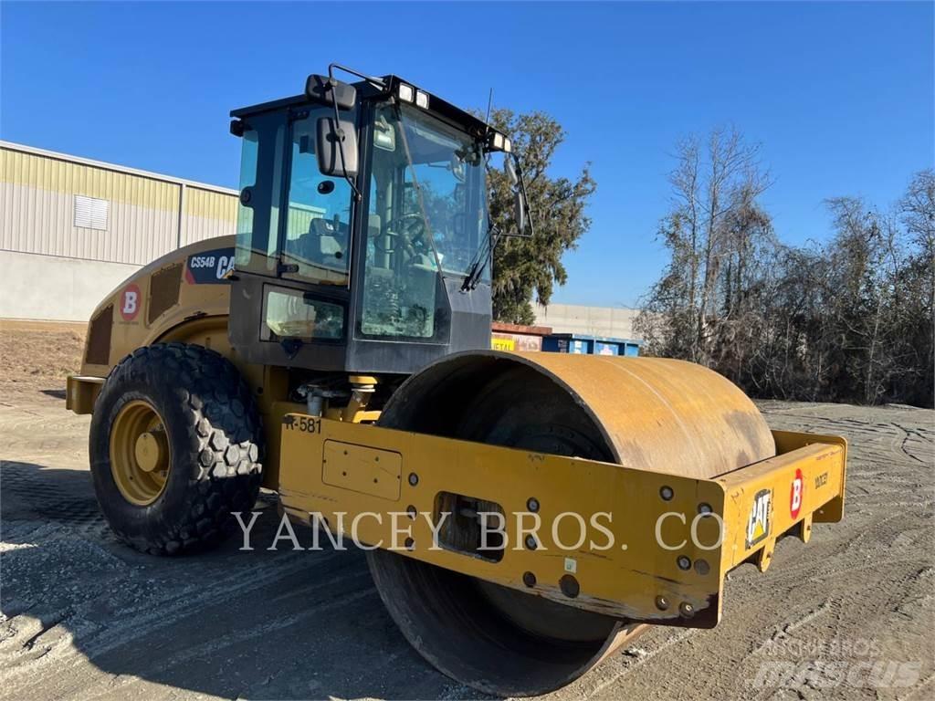 CAT CS54B 토양 다짐기
