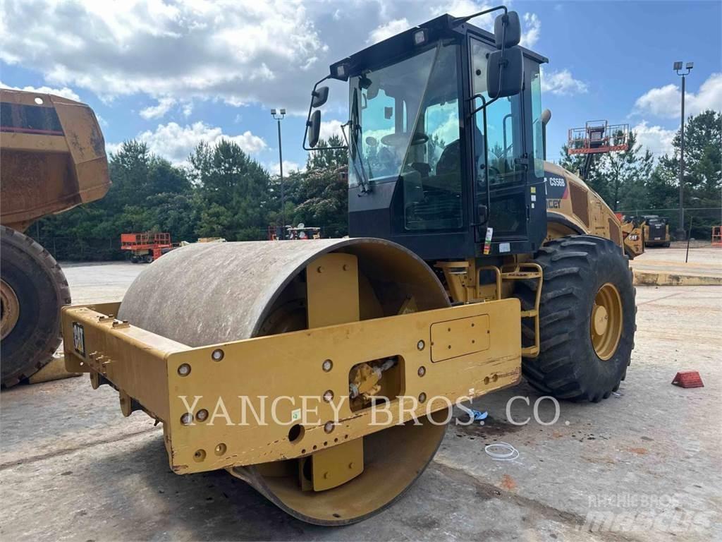 CAT CS56 토양 다짐기