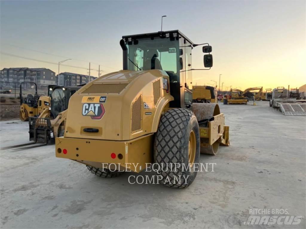 CAT CS56B 토양 다짐기
