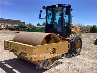 CAT CS56B 토양 다짐기