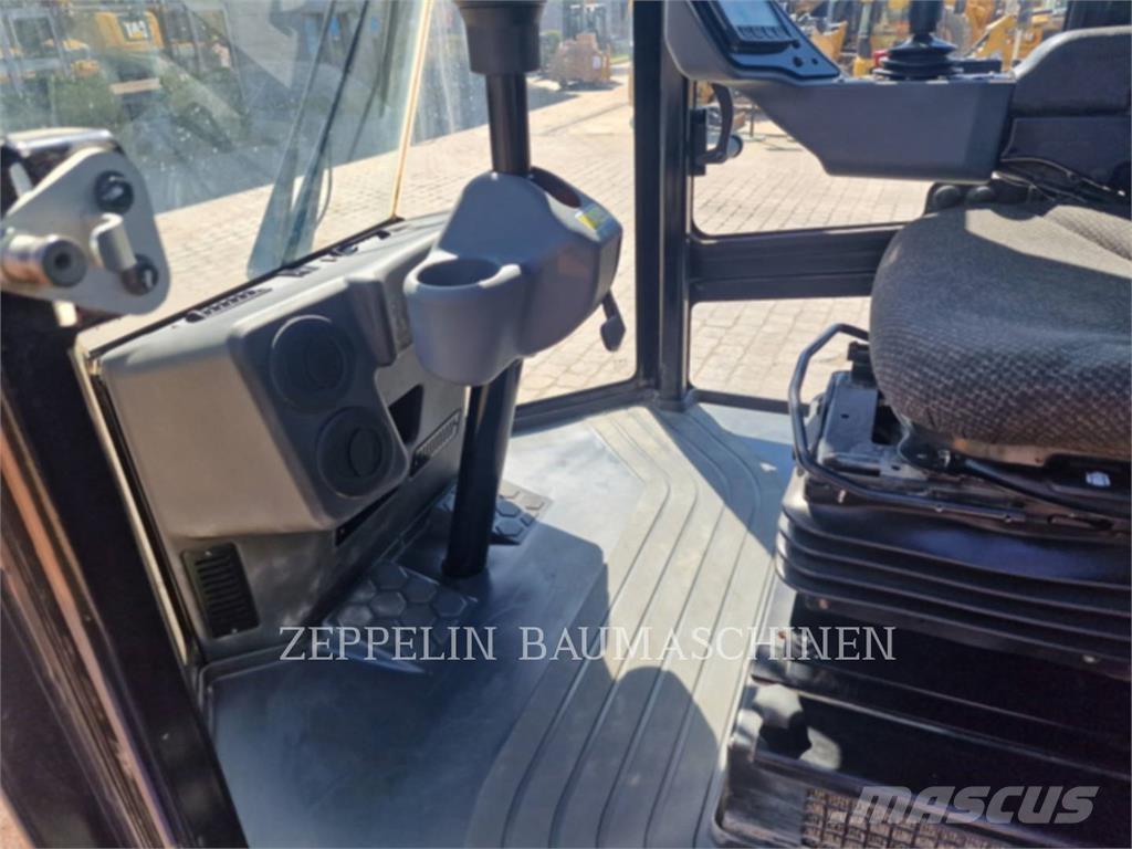 CAT CS66B 토양 다짐기