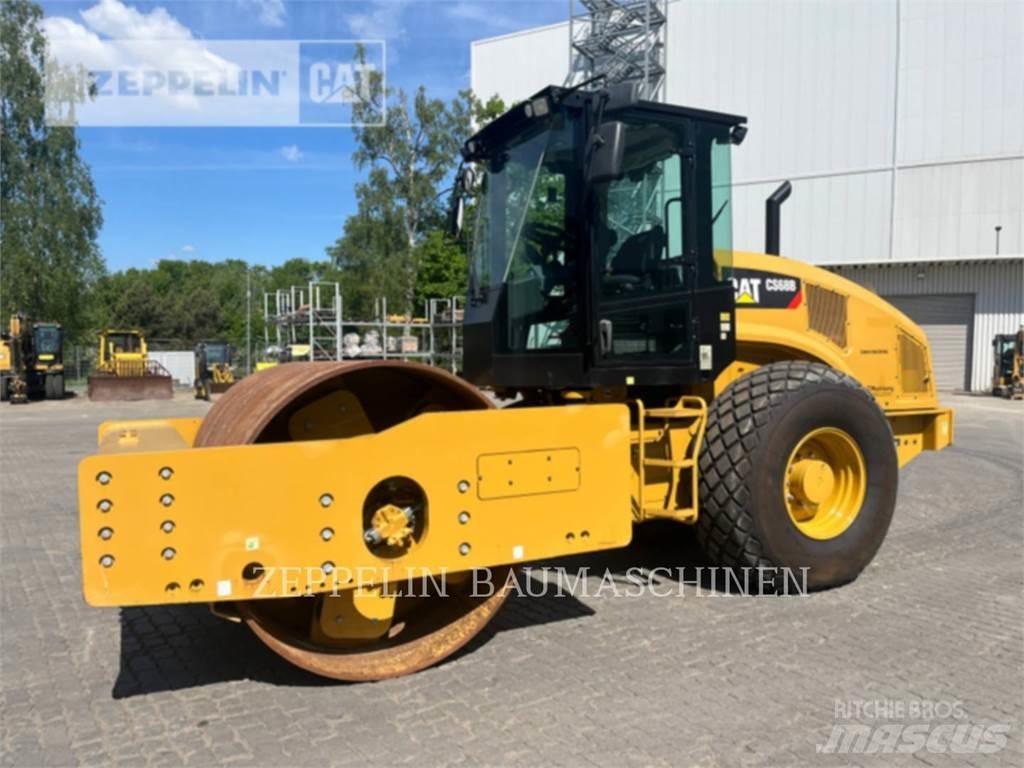CAT CS68B 토양 다짐기
