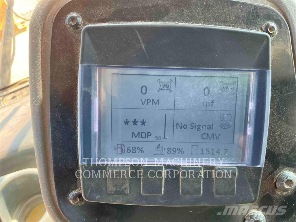 CAT CS68B 싱글 드럼 롤러